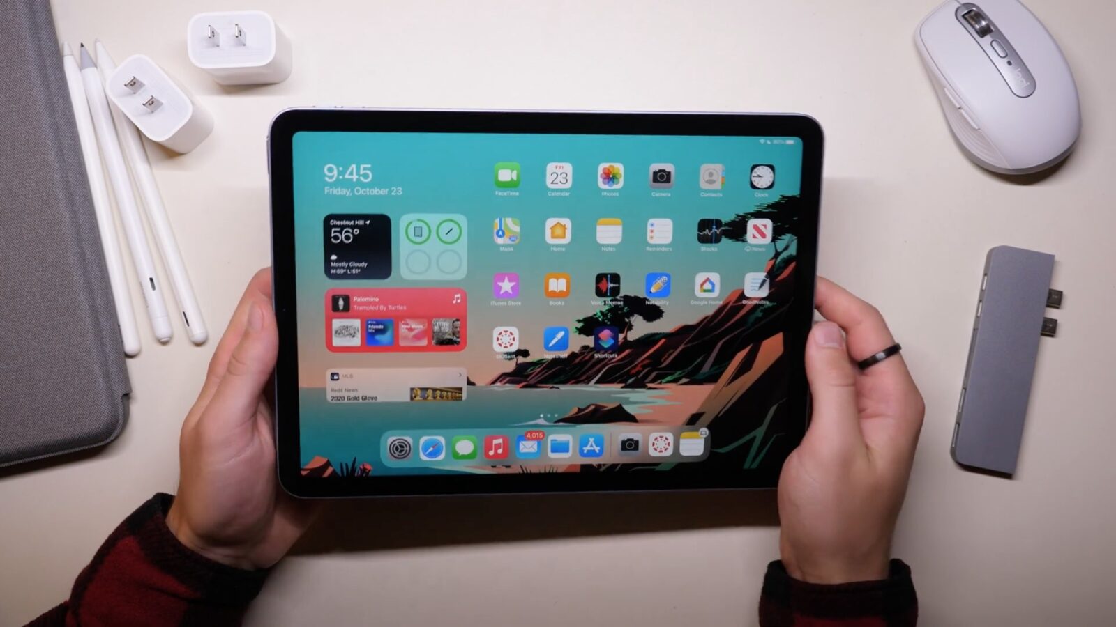 iPad รุ่นใหม่ในปี 2024 เตรียมใช้จอแสดงผล OLED น้ำหนักเบาและบางลง